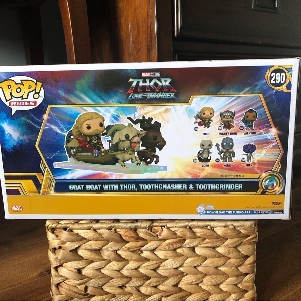 Funko Pop: Marvel: Thor Love & Thunder: Goat Boat #290 - Picture 2 of 9